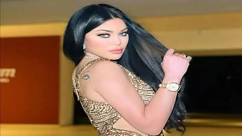 شاهد.. هيفاء وهبي تفاجئ جمهورها بإطلالة جديدة 