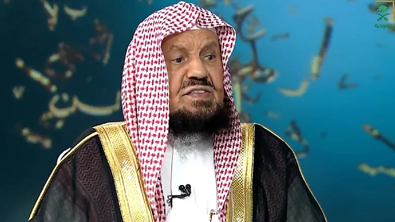 بالفيديو .. حكم صرف زكاة الأم على ابنتها المقيمة معها وليس لديها دخل مالي