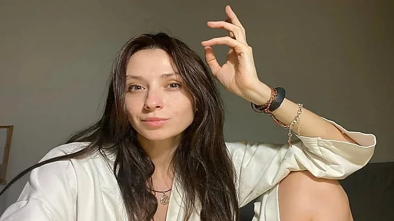 صورة..آخر "سيلفي" لروسية قبل تحطم طائرة نيبال