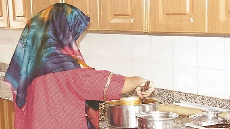 وصول أول دفعة من العمالة المنزلية الإندونيسية قريبا