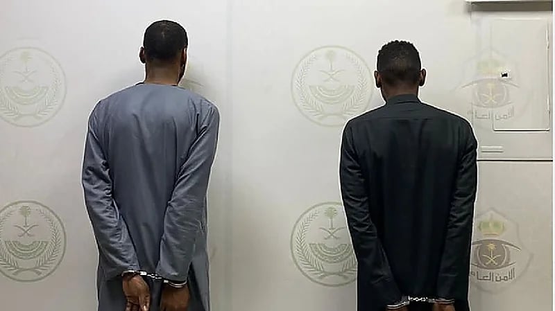 شرطة الرياض تقبض على مواطنين لمتاجرتهما بأجزاء مركبات مسروقة
