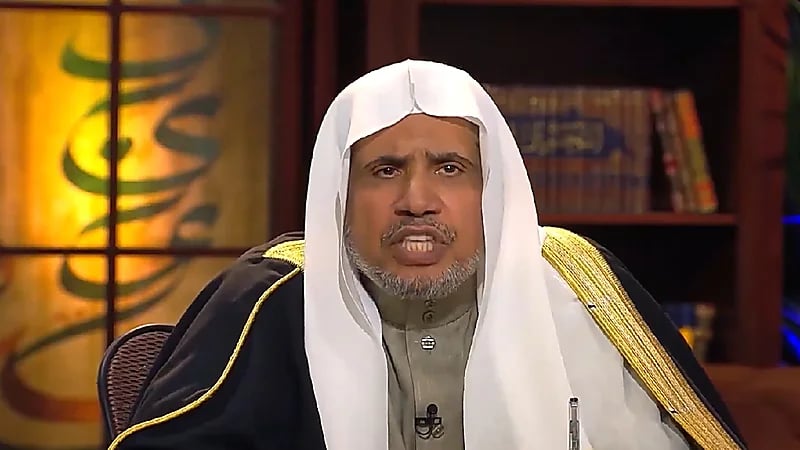 بالفيديو.. "العيسى" : حارقو نسخ القرآن يحتمون بدستور يقول له "افعل ما شئت"