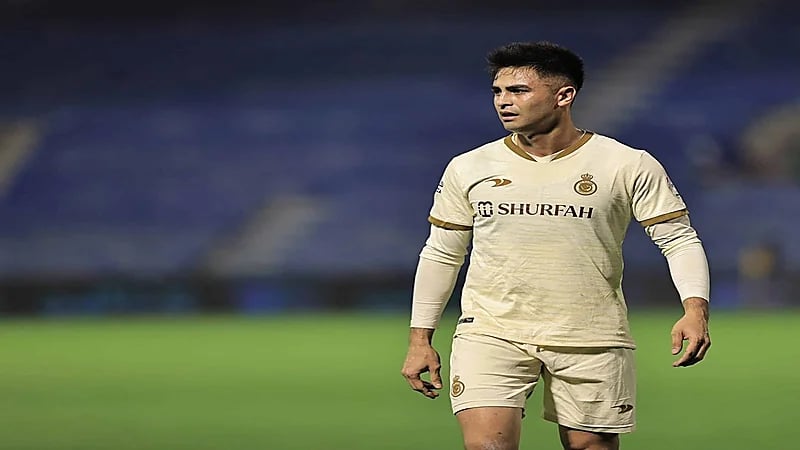 إصابة مارتينيز بقطع في الرباط المتصالب