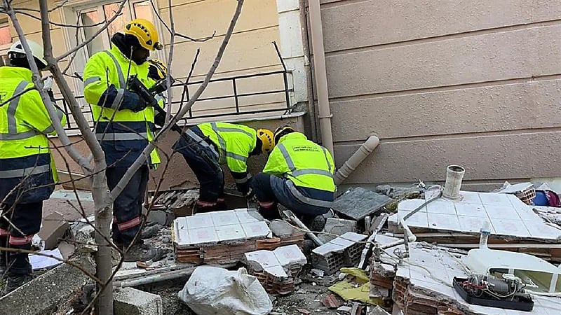 مغادرة فريق الإنقاذ السعودي تركيا بعد إسهامه في إنقاذ الضحايا