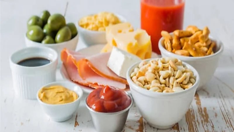 الغذاء والدواء: نسب الملح تتفاوت في المنتجات الغذائية بين مرتفعة ومتوسطة