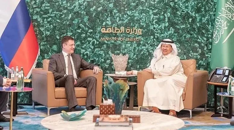 المملكة وروسيا تؤكدان التزامهما بقرار أوبك+ بخفض إنتاج النفط