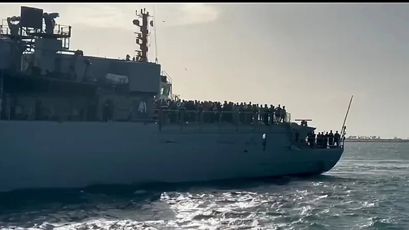 بالفيديو.. وصول 212 أجنبياً إلى جدة ضمن عملية الإجلاء من السودان