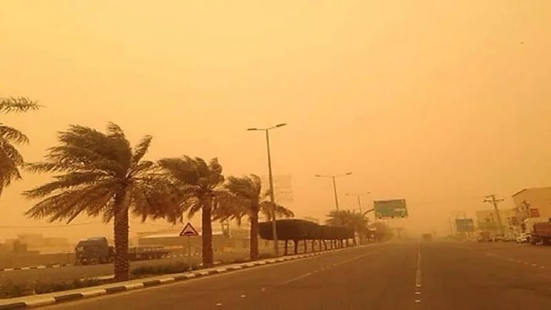 رياح نشطة وأتربة مثارة على الحناكية والمهد