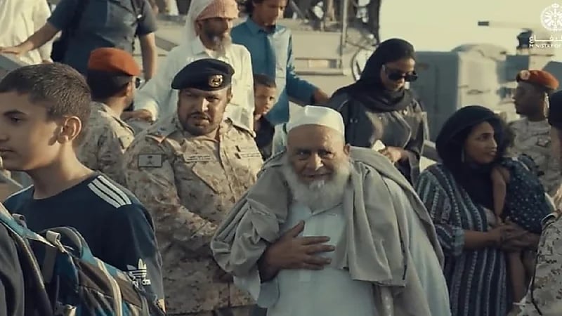 بالفيديو .. لقطات من رحلتي الإجلاء من السودان عبر سفينتي "مكة والجبيل"