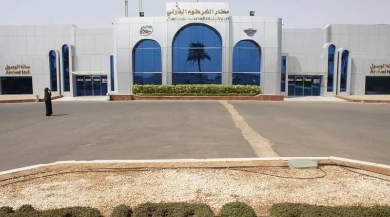 تمديد إغلاق المجال الجوي بالسودان حتى 31 مايو