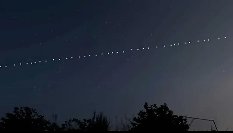 أقمار ستار لنك تعبر السماء وتشاهد من عدة مناطق..فيديو