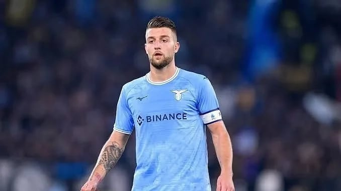 رسميًا .. سافيتش يوقع مع الهلال لمدة 3 سنوات