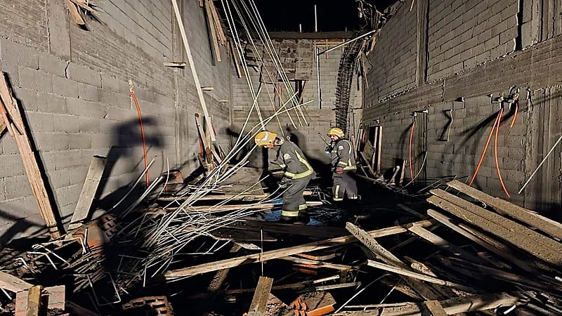 إصابة 3 أشخاص في انهيار مبنى بحائل