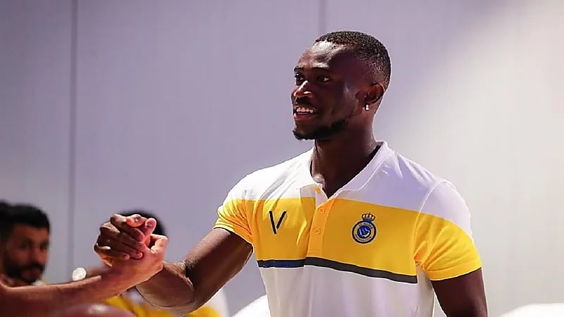 محترف النصر يقترب من الرحيل لفرنسا