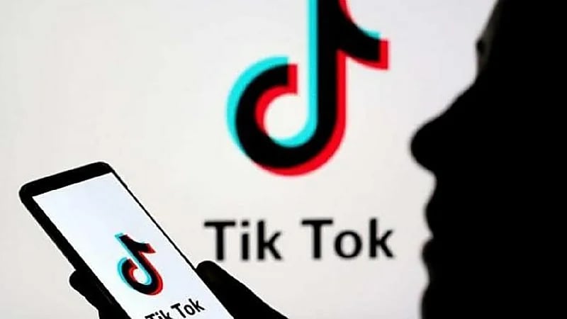 رجل يبدي ندمه على صرف 4.7 مليون ريال لدعم بثوث التيك توك.. فيديو