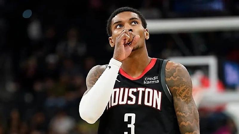 القبض على لاعب كرة سلة أمريكي خنق صديقته