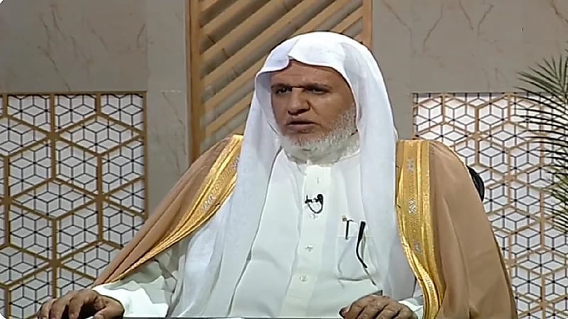 الشبل يوضح التكاليف الشرعية الواجبة على المريض الذي لا يحرك إلا رأسه.. فيديو
