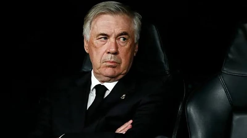 أنشيلوتي يخرج عن السيطرة في اجتماع الحكام ويعلق : "إنها فوضى"..فيديو