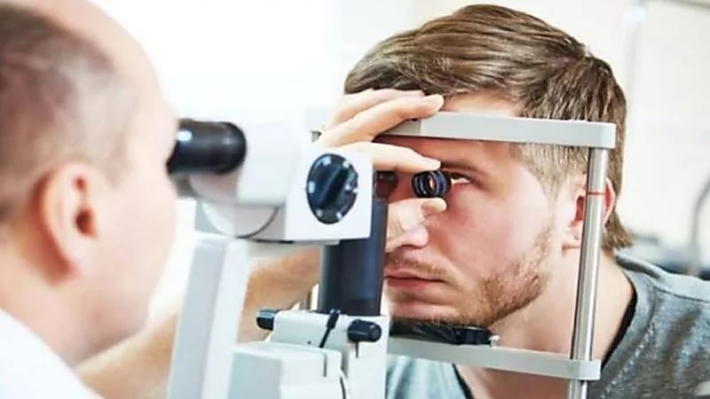 أطعمة تناولها بإفراط يسبب فقدان جزئي للبصر