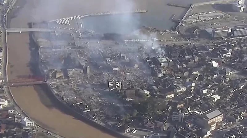 لقطات جوية تظهر الدمار الذي خلفه زلزال اليابان .. فيديو