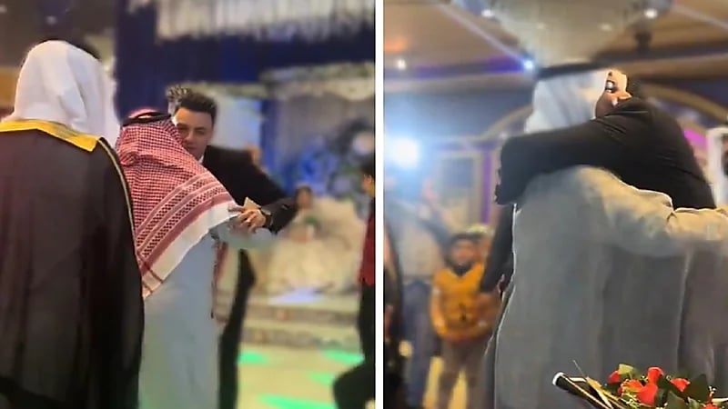 مواطنون يشاركون صديقهم المصري فرحة زفافه .. فيديو