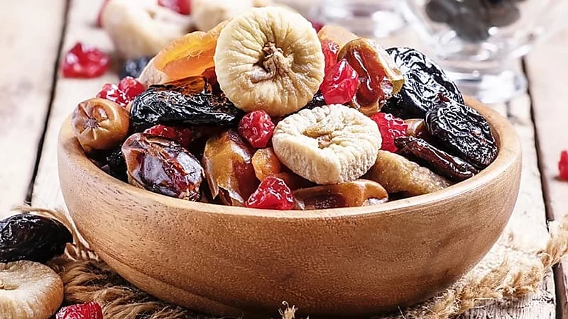 5 فواكة جافة غنية بـ فيتامين D تساعد على تقوية العظام