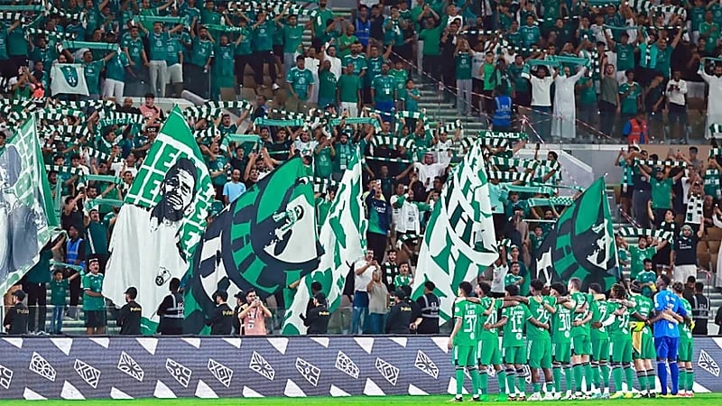 جماهير الأهلي تستعد للكلاسيكو بـ "تيفو"