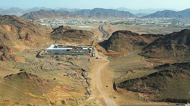 تواصل أعمال استكمال امتداد طريق الملك سعود غرب ‎المدينة المنورة .. صور