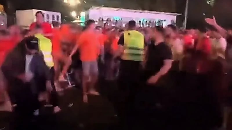 أعمال شغب بين الجماهير الهولندية والتركية عقب مباراة اليورو .. فيديو