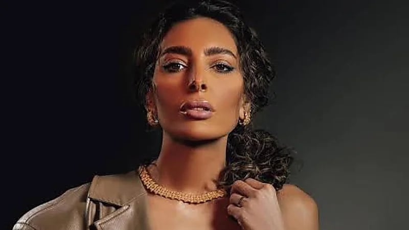 فاطمة الصفي ترد على متابعة انتقدت نحافتها: هذا شيء ما يخصك  ..  فيديو