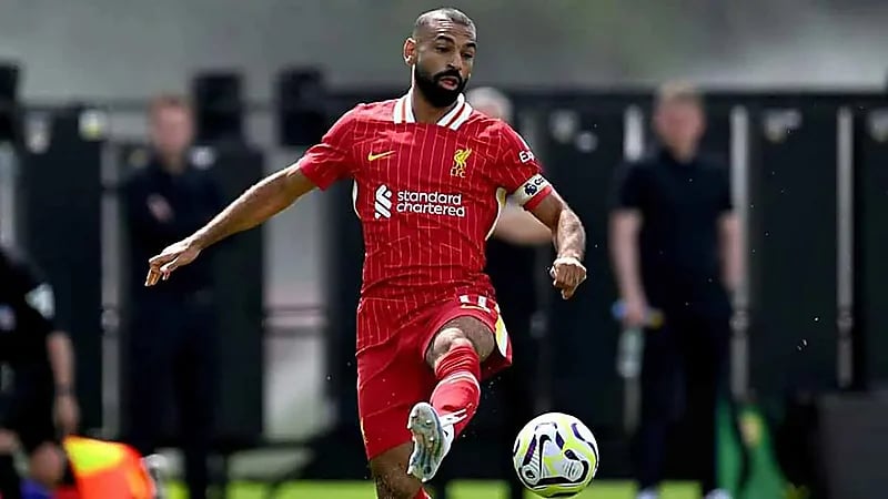 محمد صلاح يتلقى عرضًا من نجم هوليوود لترك ليفربول  ..  فيديو