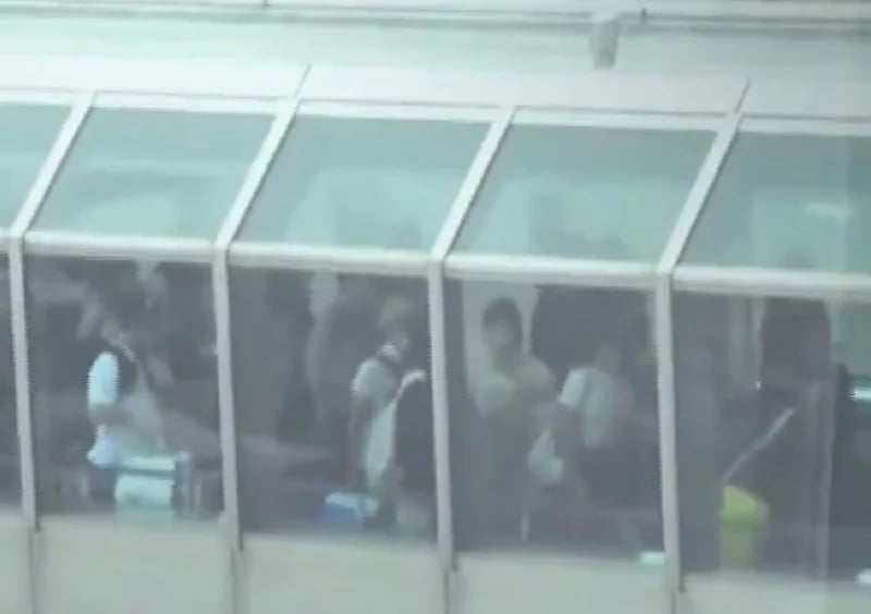  "مقص ضائع" يوقف رحلات أكثر مطارات اليابان ازدحاما ..فيديو