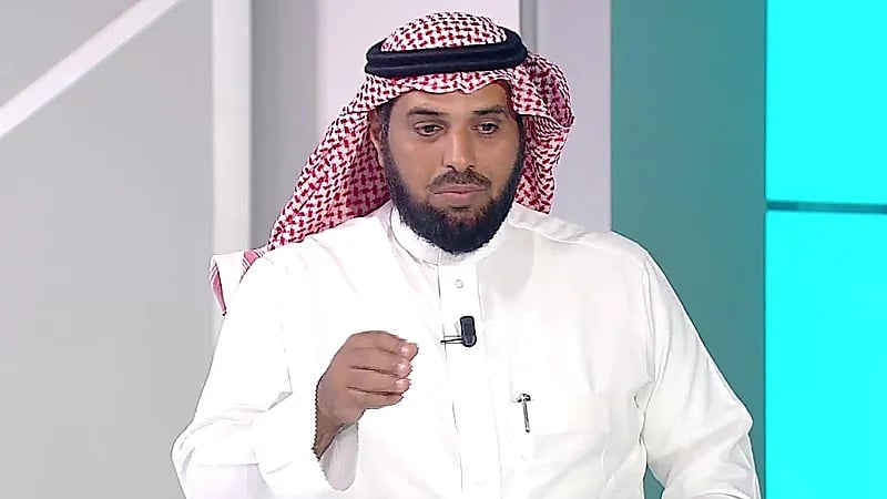 المعالج الشعبي سعد الدوسري يجري عملية طق "الابهر" على الهواء ..فيديو