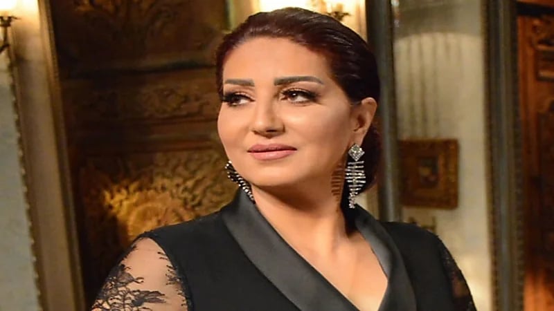 فنانة مصرية توجه تحذيراً لشخص مجهول على الهواء ..فيديو