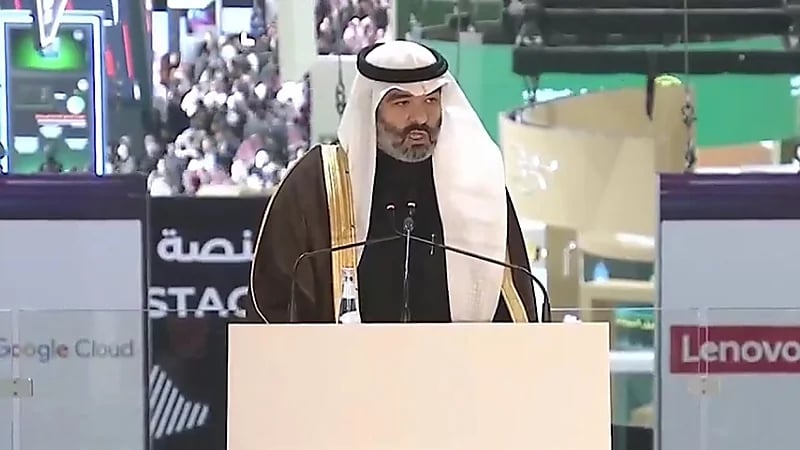 السواحه: رئيس مايكروسوفت أكد لولي العهد أن استثمارات المملكة بالمكان الصحيح ..فيديو