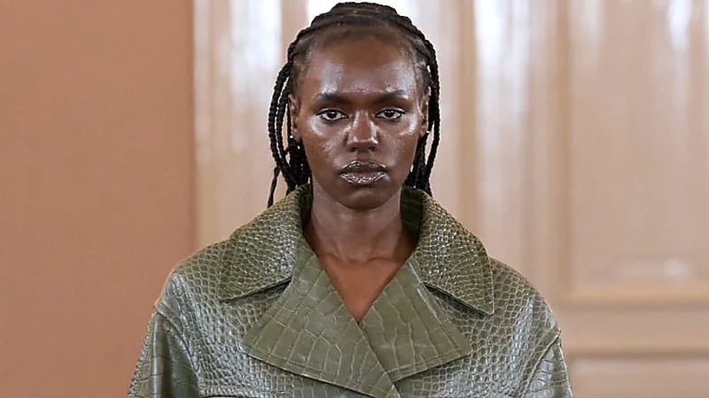 دليل شامل للعناية بالملابس: عدد مرات الغسيل ودرجات الحرارة المناسبة .. صور