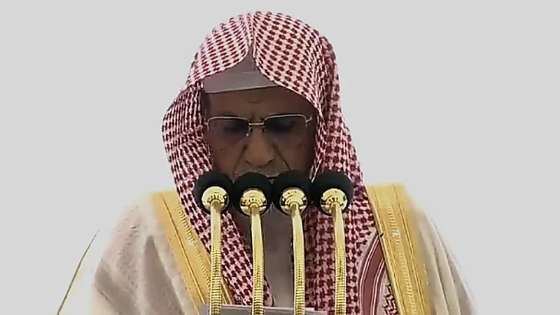 الشيخ صالح بن حميد: تطهير القلوب والألسن سبيل لتحقيق الوحدة والتآلف  ..  فيديو