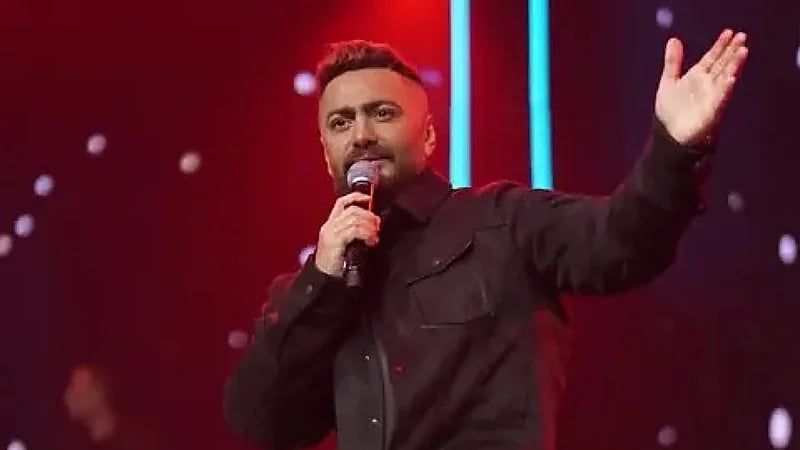 تامر حسني يحتفل بزواج ليلى زاهر وهشام جمال على طريقته الخاصة .. فيديو