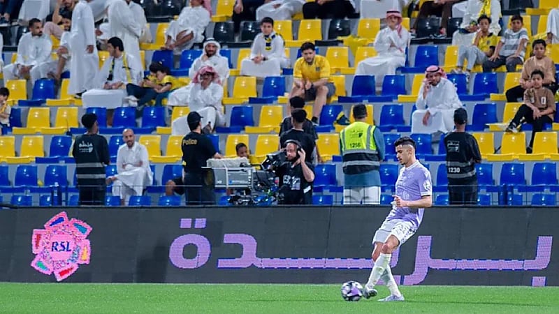 إصابة مدافع التعاون