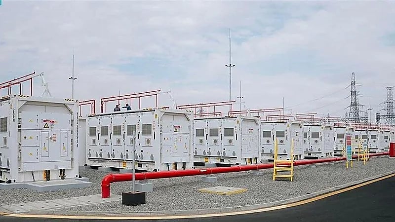 مختص يكشف أسباب نجاح المملكة في خفض التكاليف منظومات البطاريات بنحو 56%