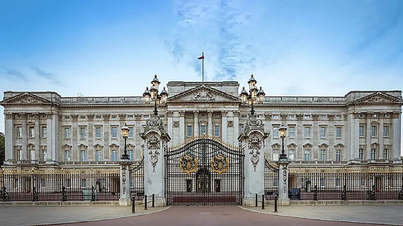 منع المناديل المبللة بقصر باكينغهام