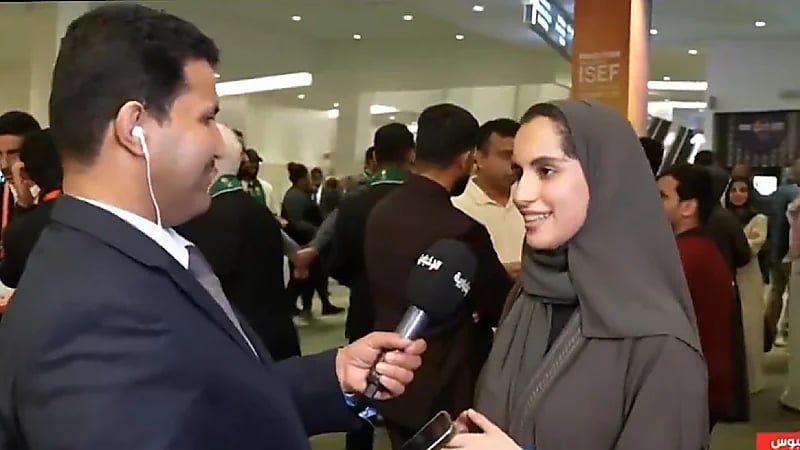 فاطمة العرفج: فخورة بأنني رفعت اسم المملكة في آيسف 2025.. فيديو