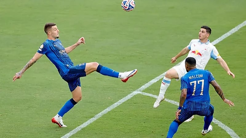 الهلال يفرض هيمنته ويتعادل مع سالزبورغ سلبيًا