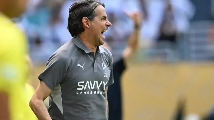 إنزاجي يدفع بناصر الدوسري لتعويض غياب الدوسري أمام مانشستر سيتي