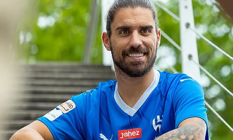 روبن نيفيز لاعب الهلال يخطف الأنظار في أحدث ظهور .. صور