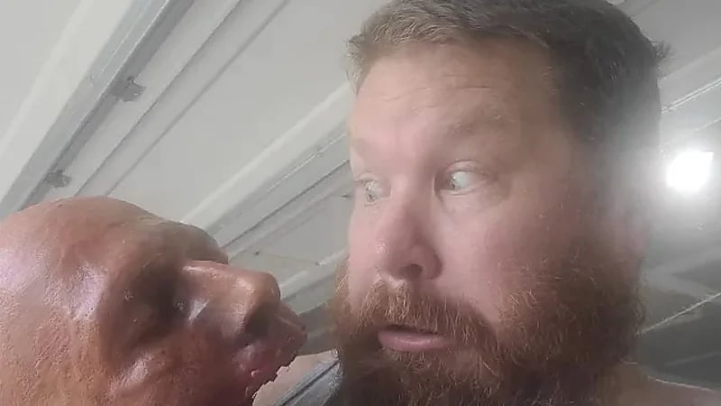 دمية من جلد بشري تثير فزع الشعب الأمريكي