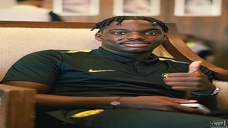 سيلتا فيجو يستفسر عن شروط التعاقد مع طلال حاجي نجم الاتحاد