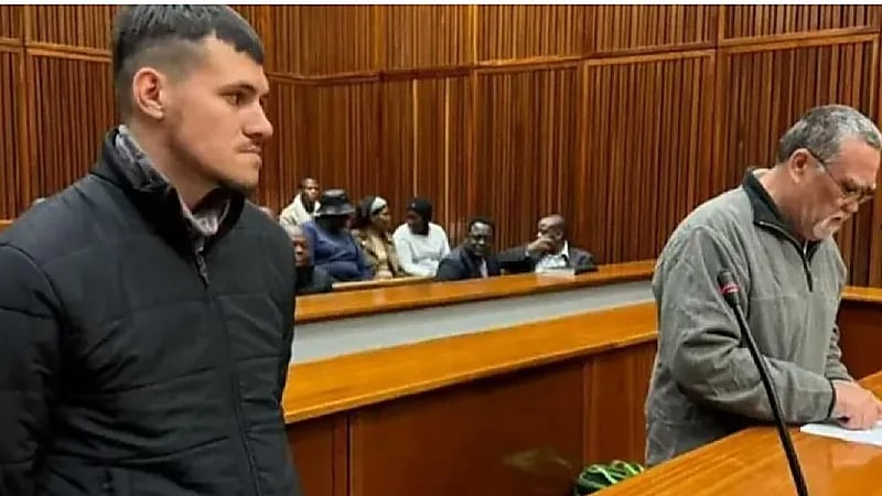 عامل مزرعة يقتل سيدتين ويُطعم جثتيهما للخنازير