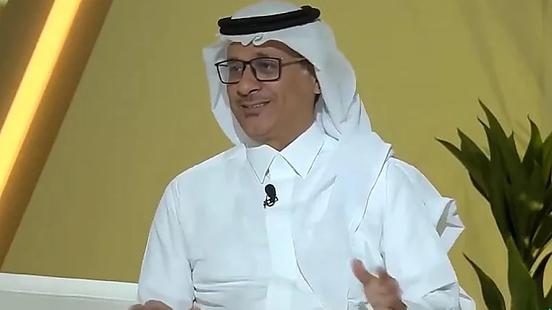 مختص يوضح التأثيرات الجلدية لأشعة الشمس.. فيديو