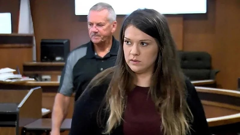 الإعدام لشابة أمريكية بعد قتل صديقتها الحامل وشق بطنها